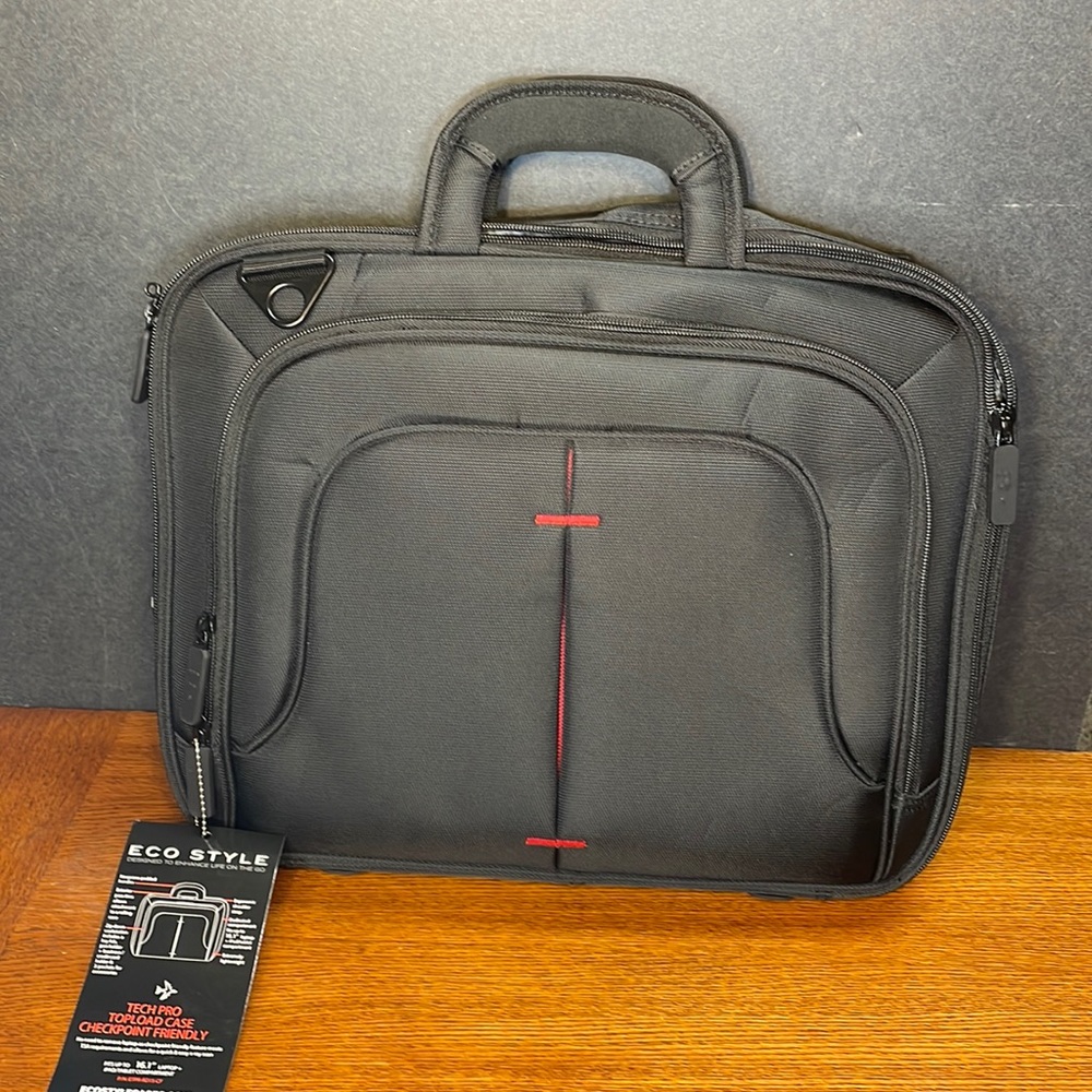 Eco Style Tech Pro Laptop Case. NWT.